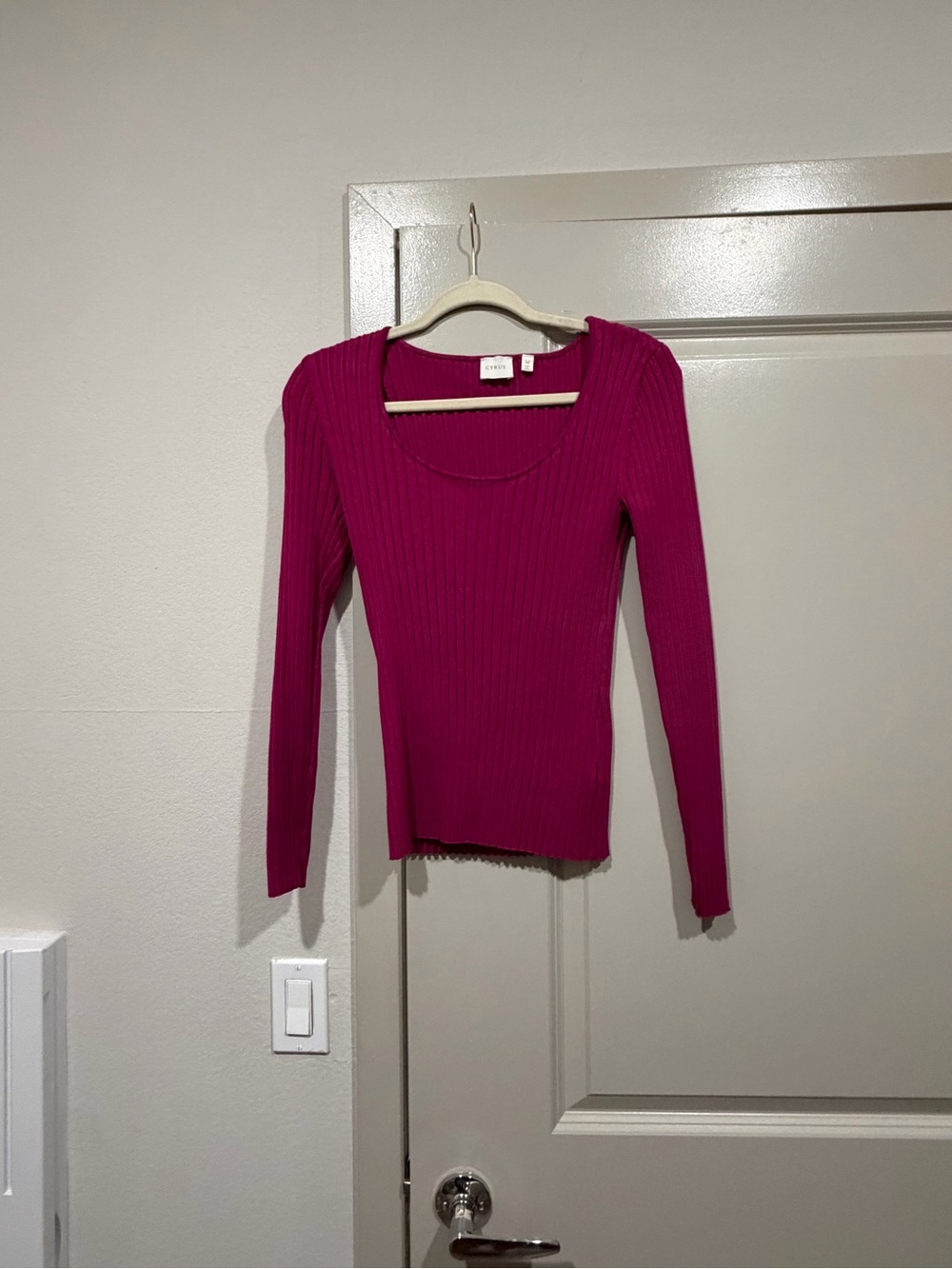 Cyrus Ribbed Scoop-Neck Long Sleeve Top - Fuchsia